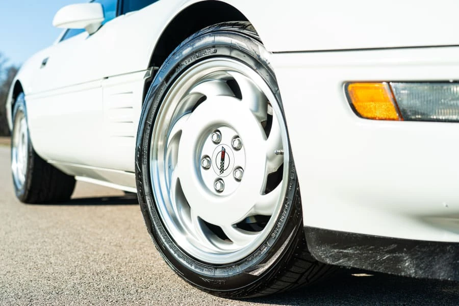 1992 Chevrolet Corvette C4 - Image 10 of 31