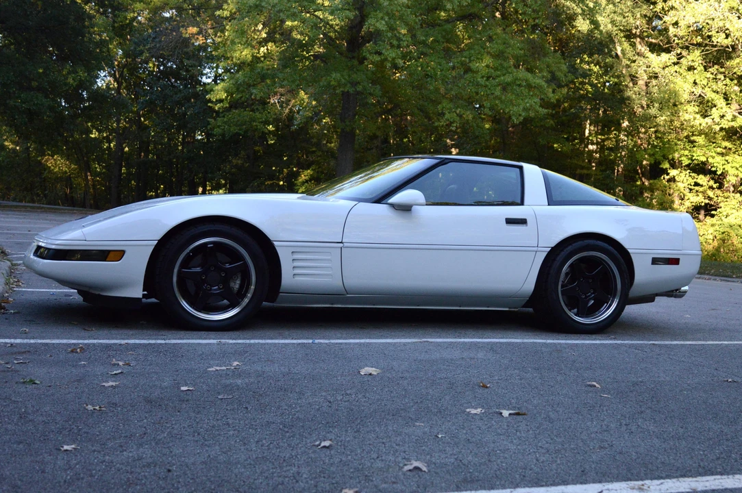 1992 Chevrolet Corvette C4 - Image 9 of 31