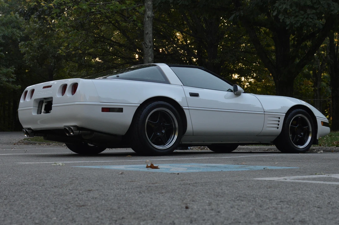 1992 Chevrolet Corvette C4 - Image 19 of 31