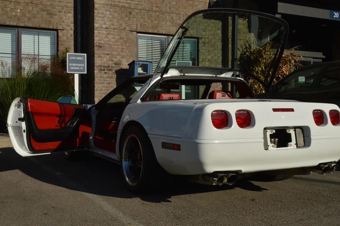 1992 Chevrolet Corvette C4 - Image 27 of 31