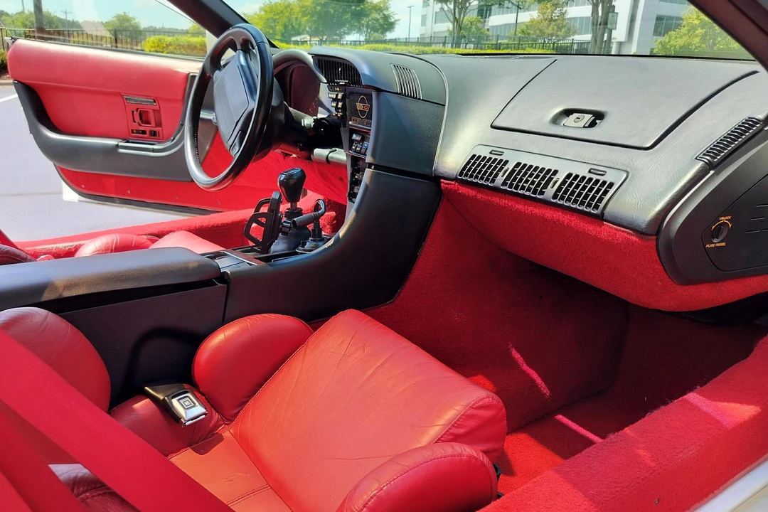 1992 Chevrolet Corvette C4 - Image 28 of 31
