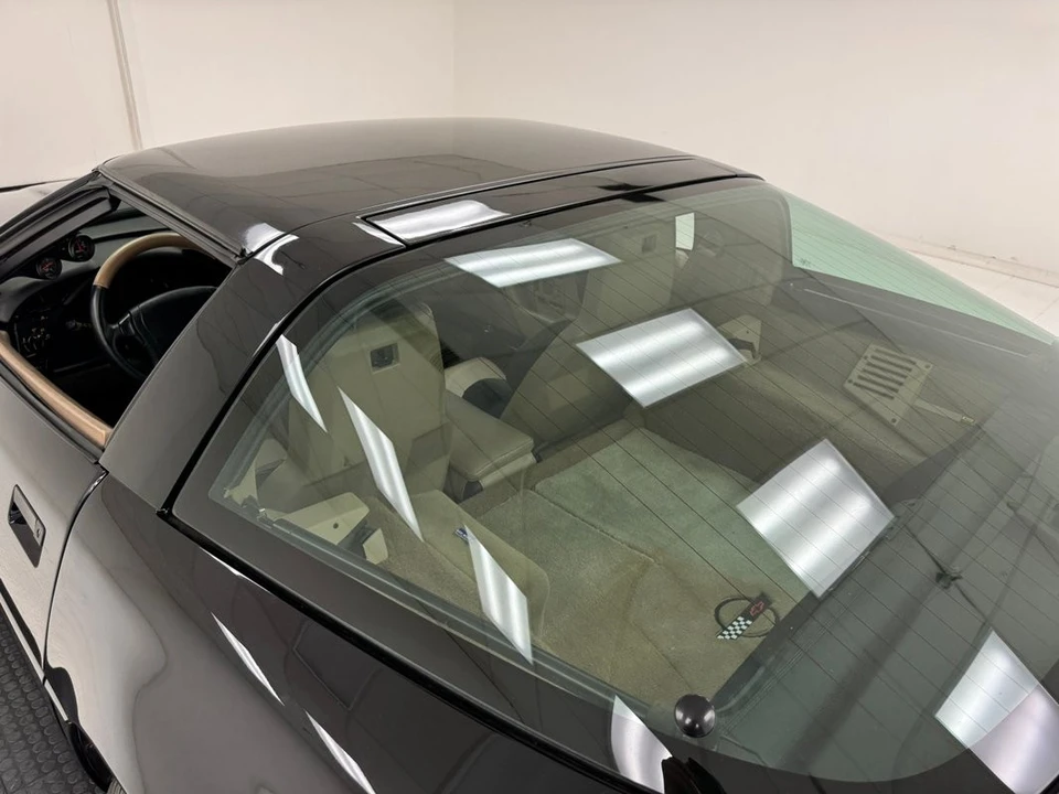 1992 Chevrolet Corvette C4 - Image 18 of 31