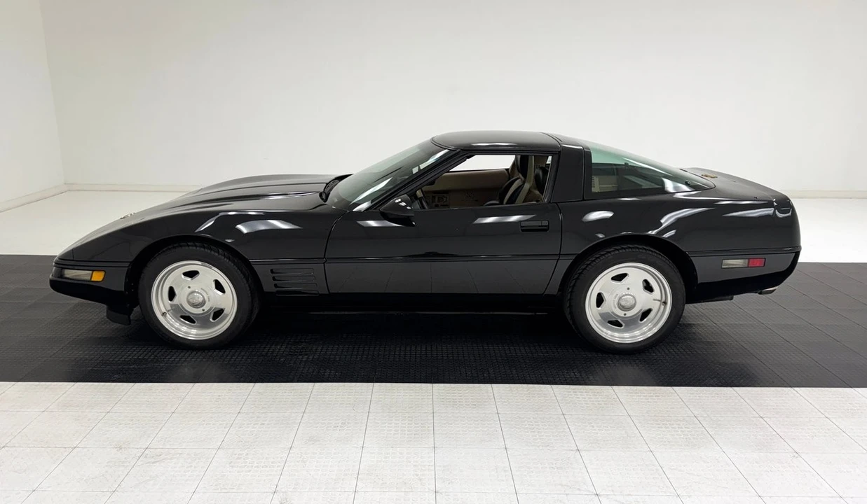 1992 Chevrolet Corvette C4 - Image 2 of 12