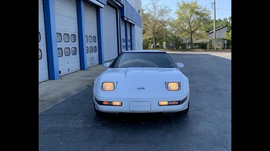 1992 Chevrolet Corvette C4 - Image 8 of 10