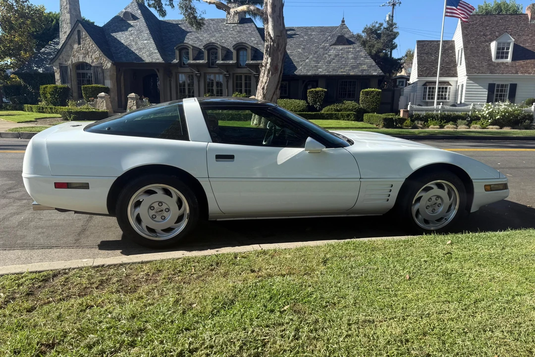 1992 Chevrolet Corvette C4 - Image 3 of 31