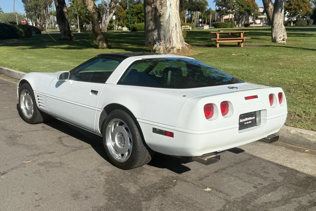 1992 Chevrolet Corvette C4 - Image 4 of 31