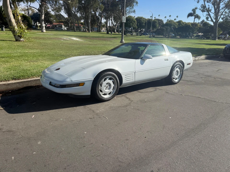 1992 Chevrolet Corvette C4 - Image 11 of 31