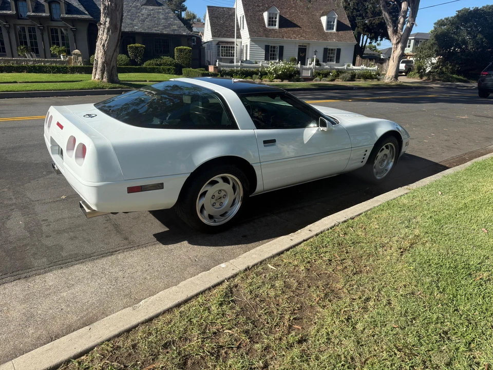 1992 Chevrolet Corvette C4 - Image 16 of 31
