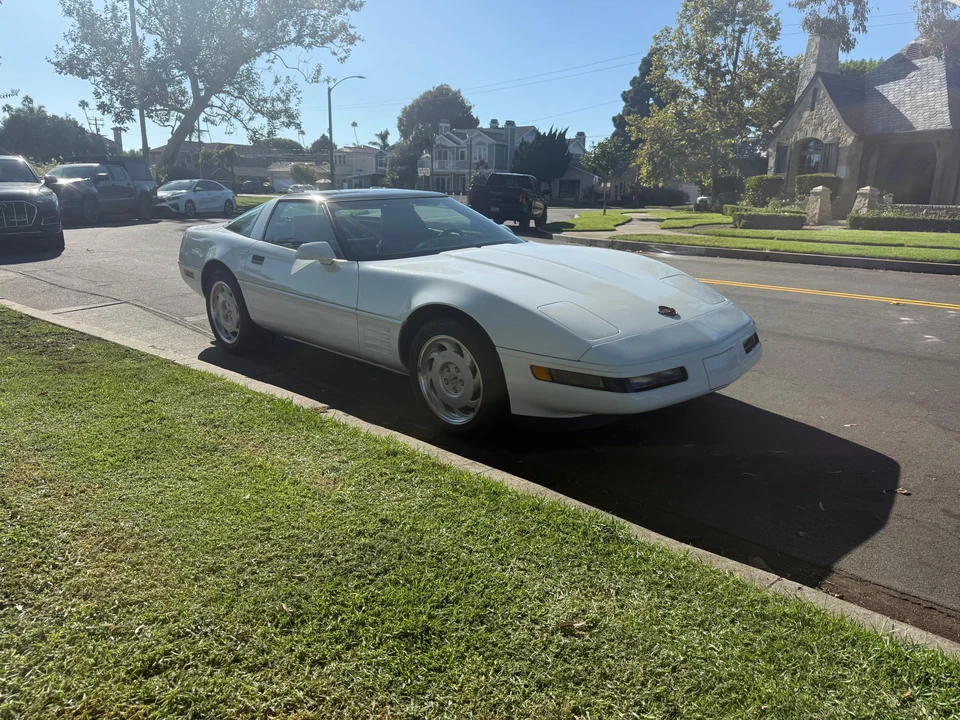 1992 Chevrolet Corvette C4 - Image 18 of 31