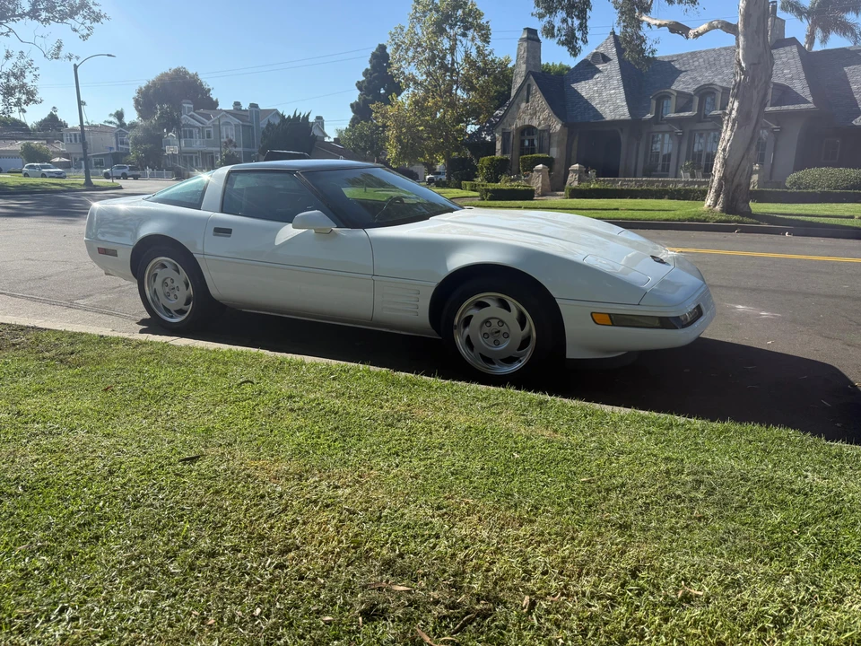 1992 Chevrolet Corvette C4 - Image 17 of 31
