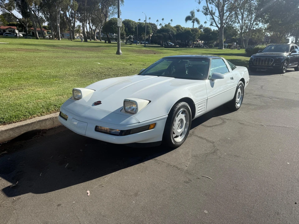 1992 Chevrolet Corvette C4 - Image 9 of 31