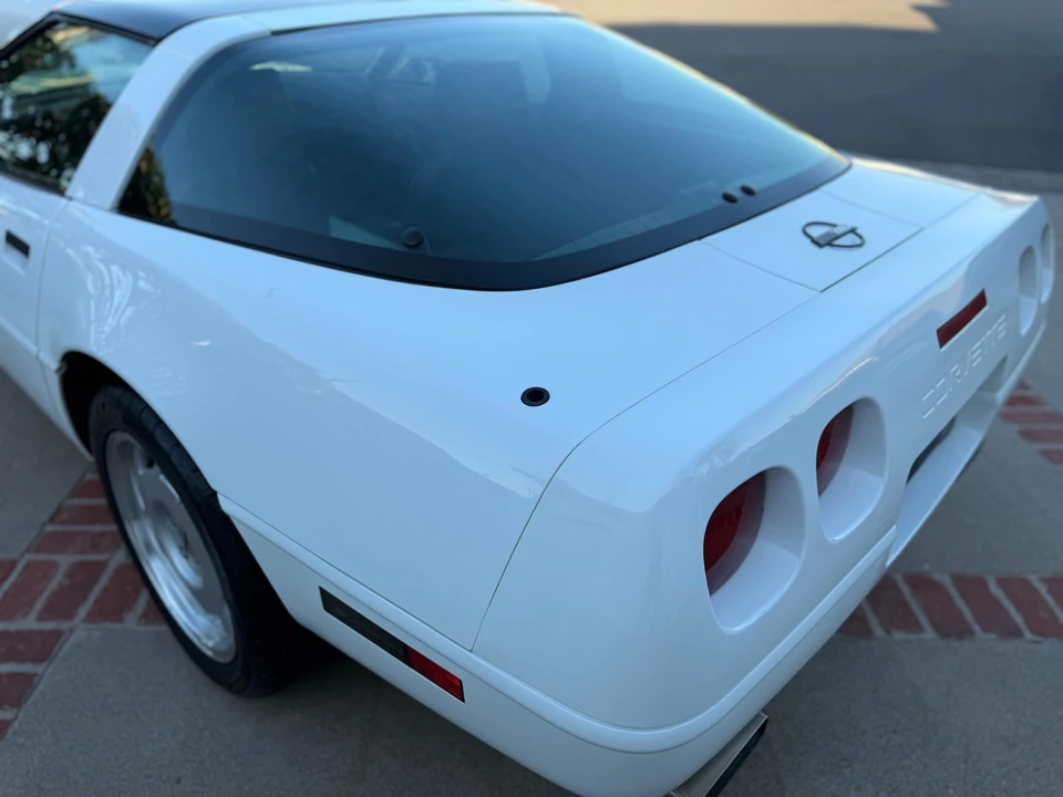 1992 Chevrolet Corvette C4 - Image 24 of 31