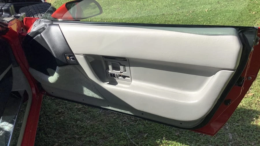 1992 Chevrolet Corvette C4 - Image 11 of 19