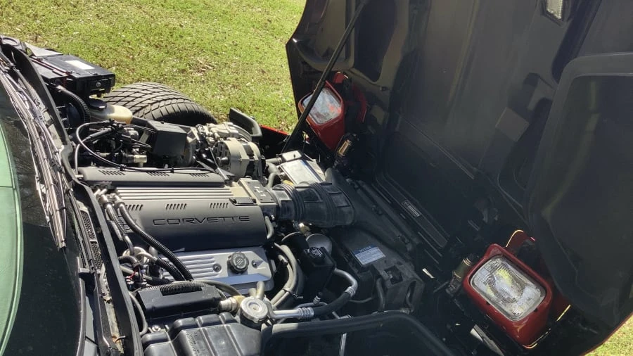 1992 Chevrolet Corvette C4 - Image 16 of 19