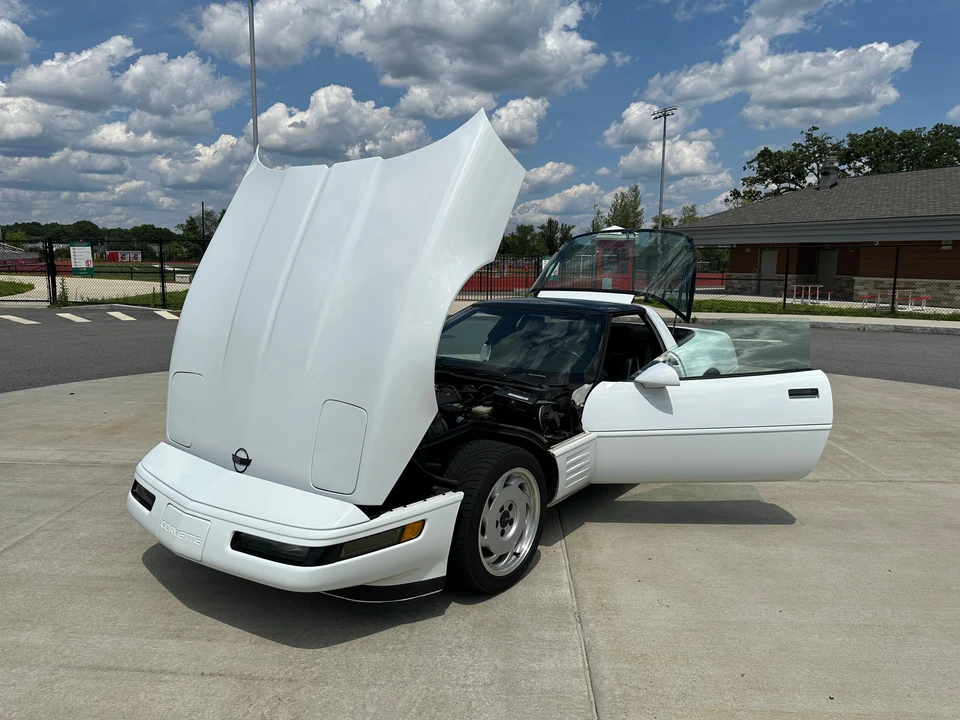 1992 Chevrolet Corvette C4 - Image 30 of 31