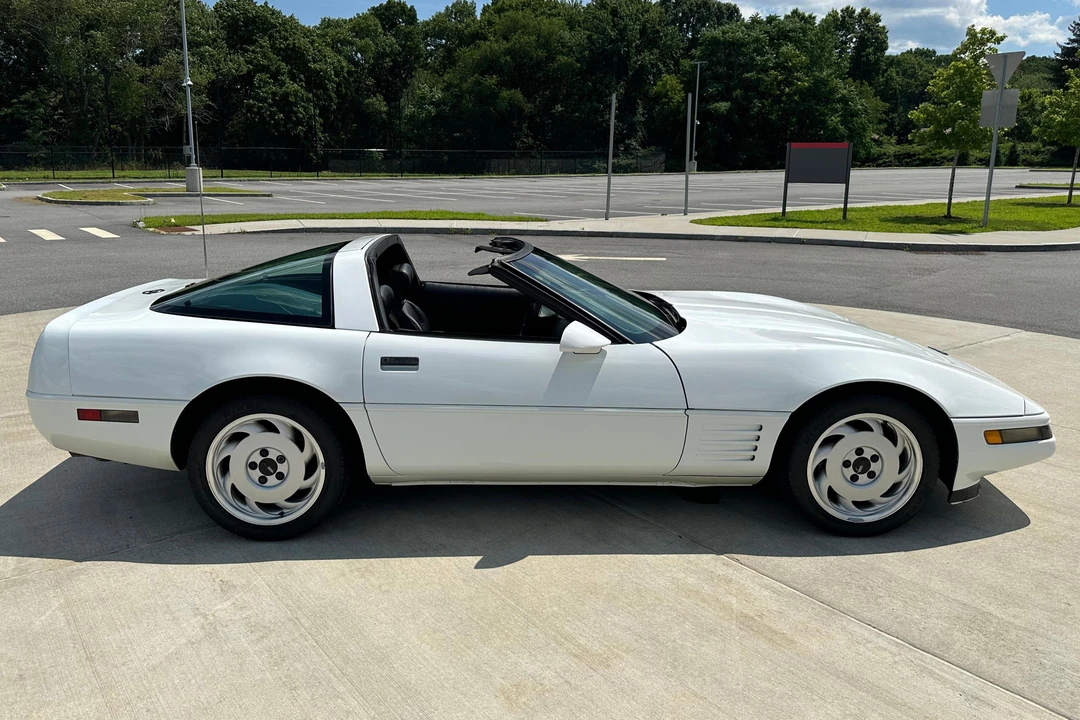 1992 Chevrolet Corvette C4 - Image 3 of 31