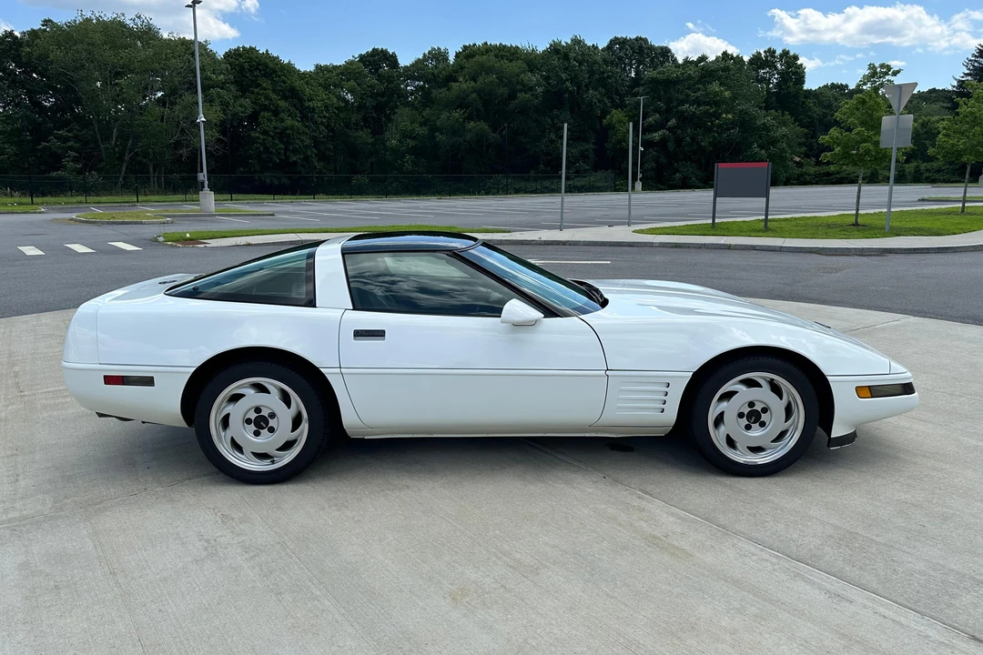 1992 Chevrolet Corvette C4 - Image 24 of 31