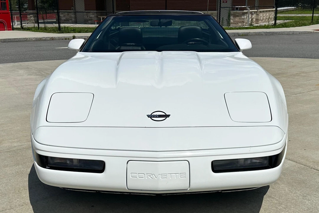 1992 Chevrolet Corvette C4 - Image 2 of 31