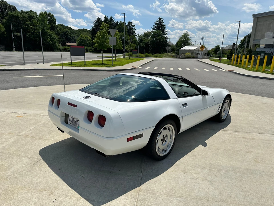1992 Chevrolet Corvette C4 - Image 20 of 31