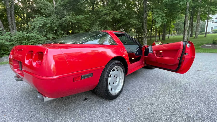 1992 Chevrolet Corvette C4 - Image 10 of 18