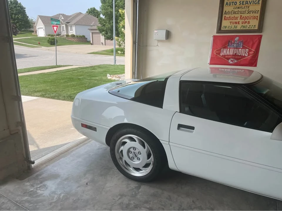 1992 Chevrolet Corvette C4 - Image 16 of 18