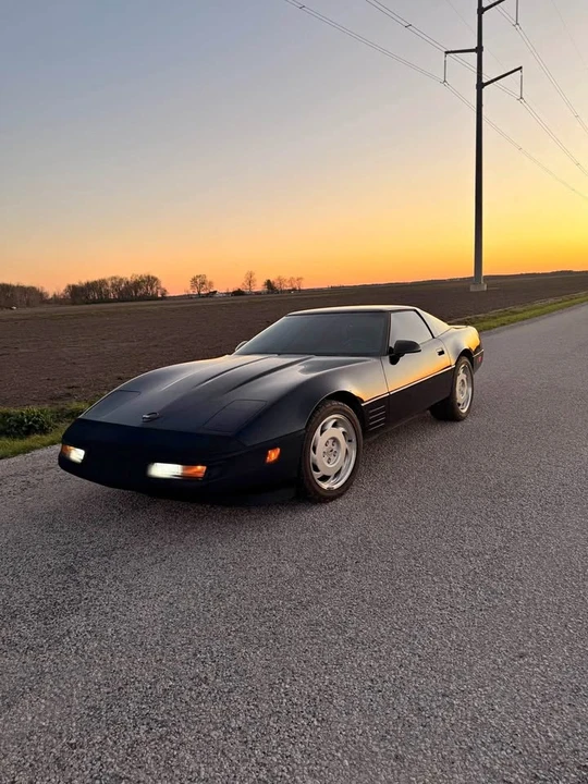 1992 Chevrolet Corvette C4 - Image 1 of 2
