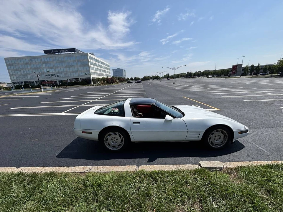 1992 Chevrolet Corvette C4 - Image 16 of 19