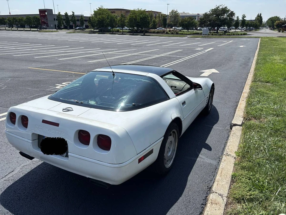 1992 Chevrolet Corvette C4 - Image 15 of 19