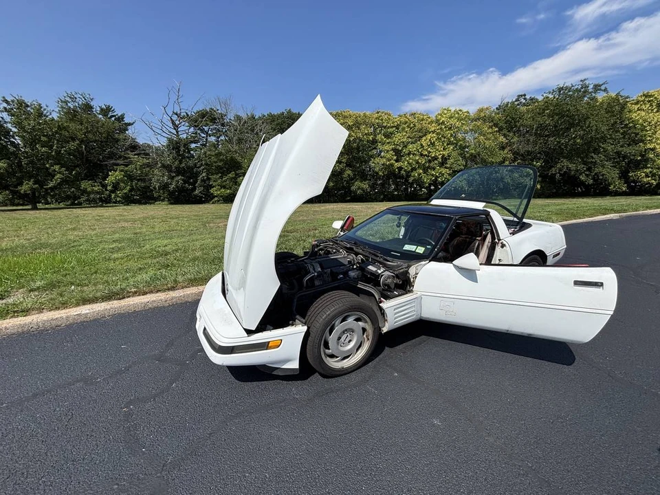 1992 Chevrolet Corvette C4 - Image 17 of 19