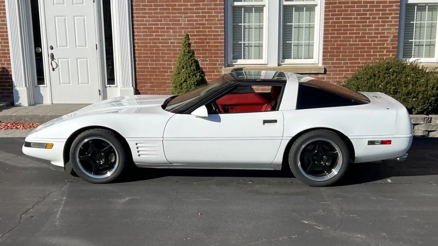 1992 Chevrolet Corvette C4 - Image 2 of 9
