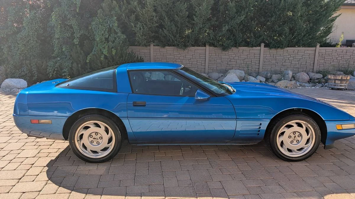 1992 Chevrolet Corvette C4 - Image 8 of 24