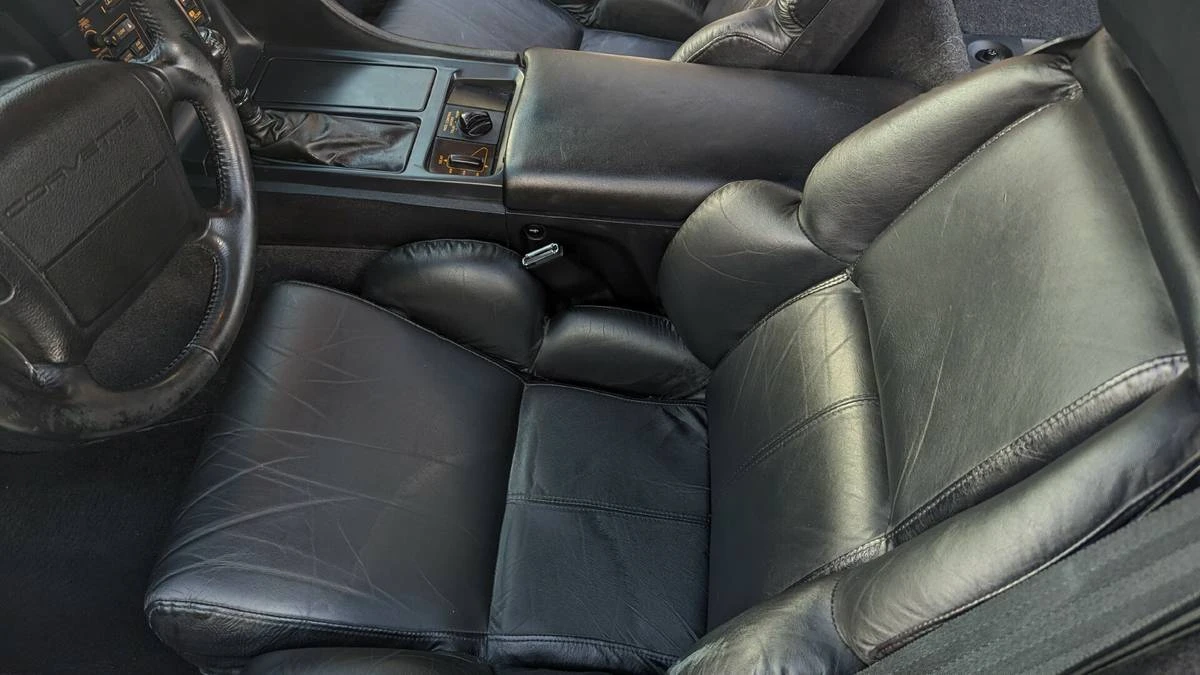 1992 Chevrolet Corvette C4 - Image 23 of 24