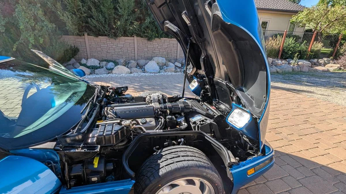 1992 Chevrolet Corvette C4 - Image 12 of 24