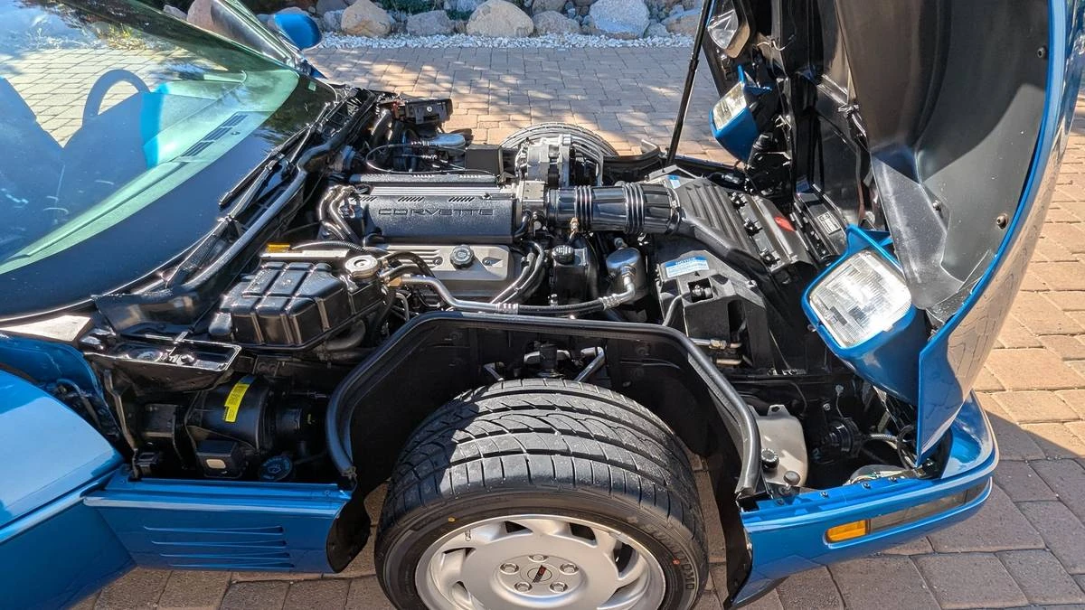 1992 Chevrolet Corvette C4 - Image 17 of 24