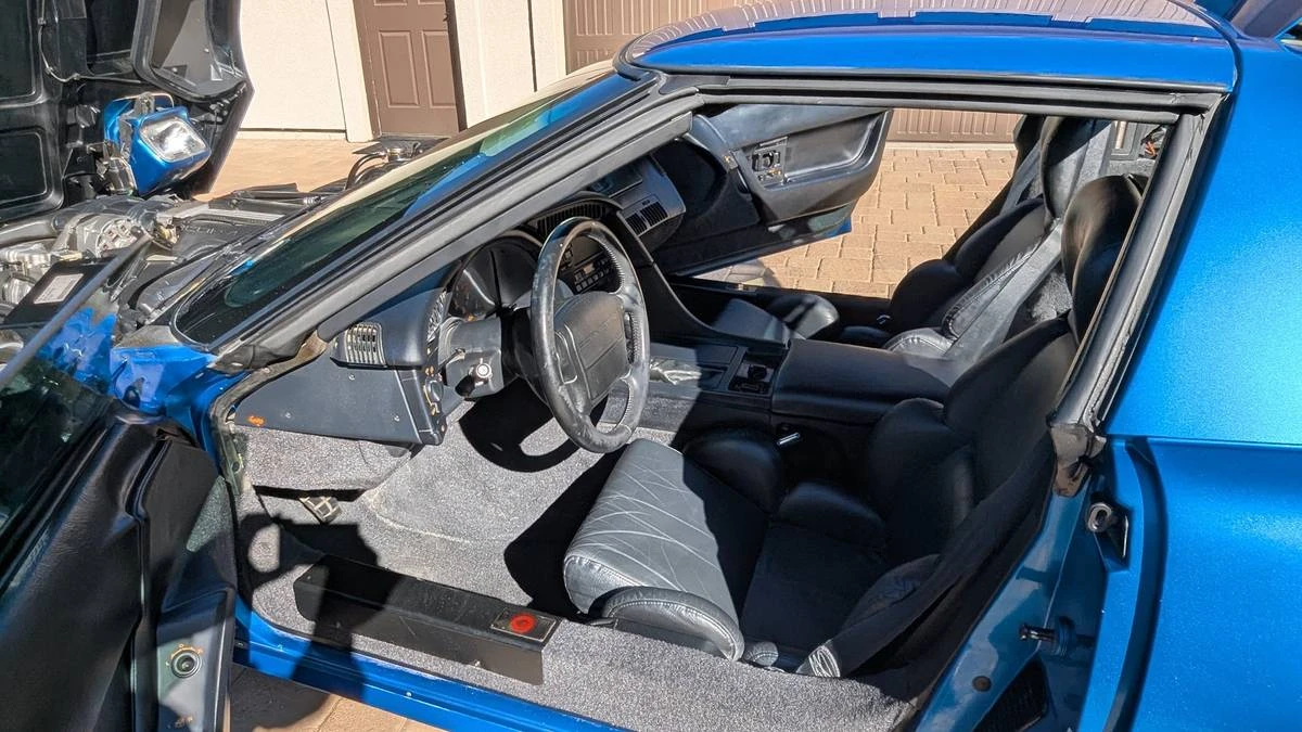 1992 Chevrolet Corvette C4 - Image 18 of 24