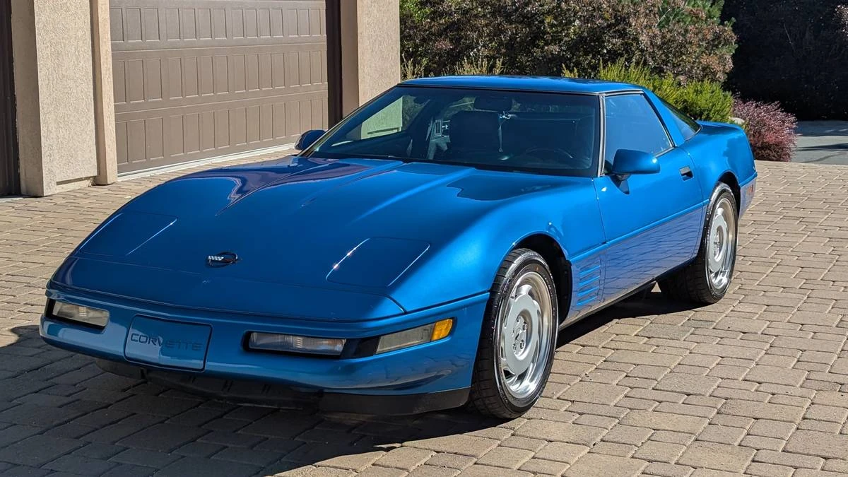 1992 Chevrolet Corvette C4 - Image 2 of 24