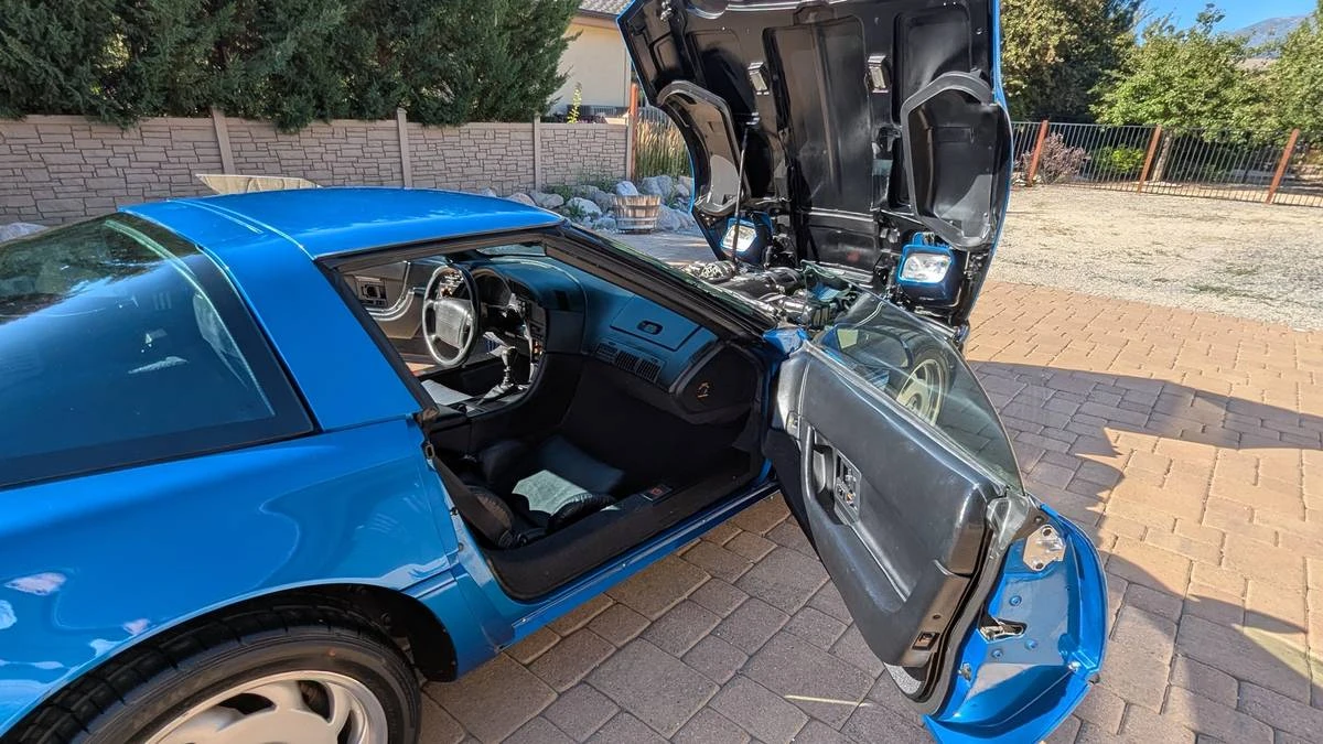 1992 Chevrolet Corvette C4 - Image 13 of 24