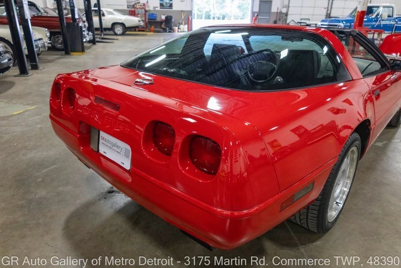 1992 Chevrolet Corvette C4 - Image 16 of 20