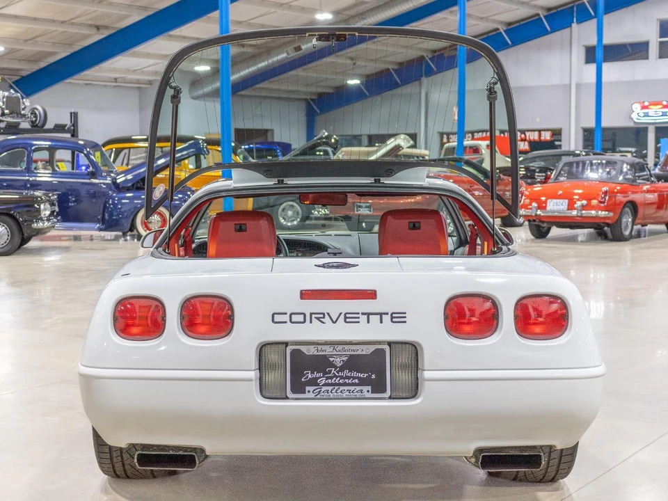 1992 Chevrolet Corvette C4 - Image 20 of 31