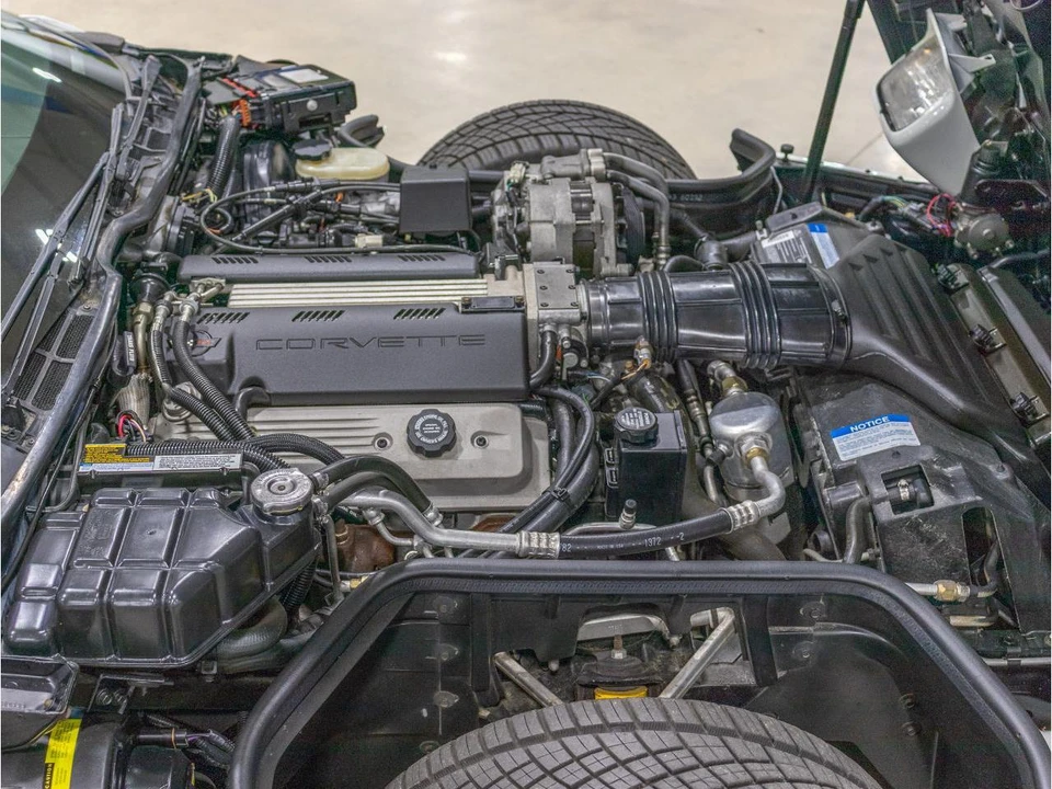 1992 Chevrolet Corvette C4 - Image 13 of 31