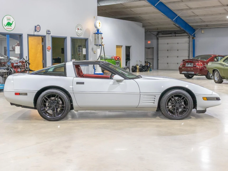 1992 Chevrolet Corvette C4 - Image 8 of 31