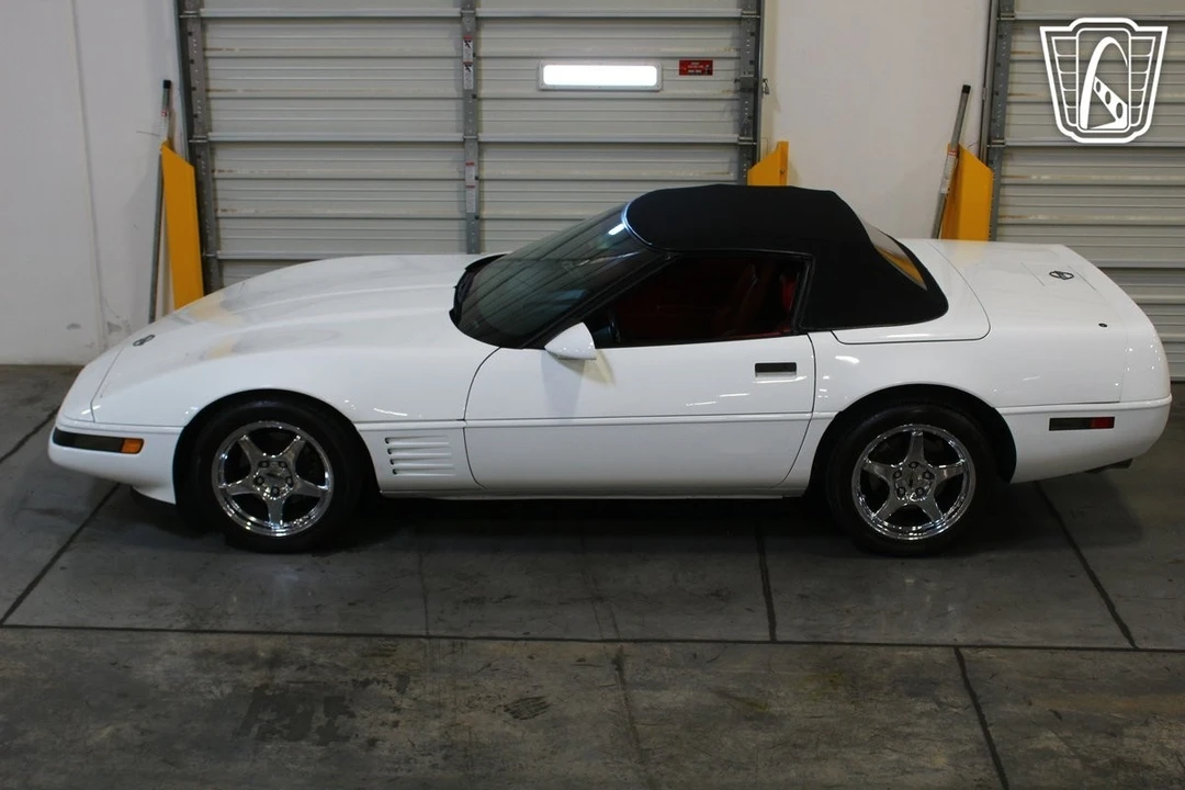 1992 Chevrolet Corvette C4 - Image 16 of 21