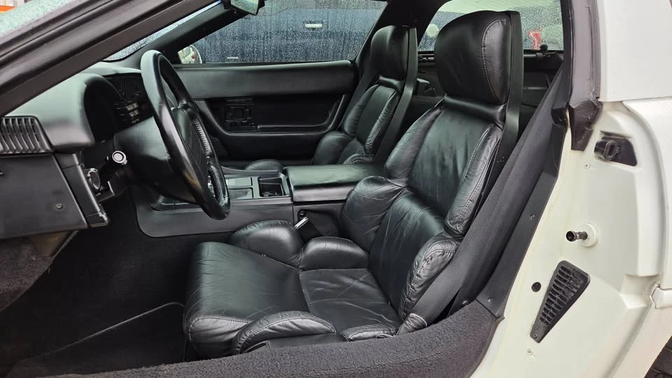 1992 Chevrolet Corvette C4 - Image 8 of 16