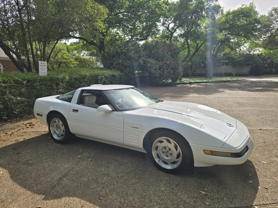1992 Chevrolet Corvette C4 ZR1 - Image 7 of 31