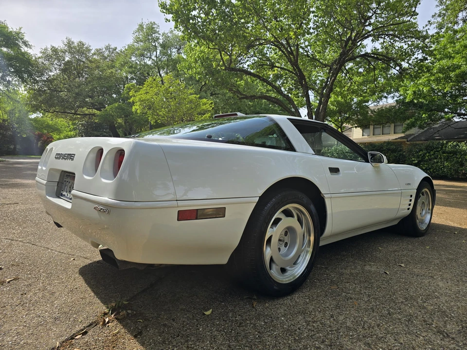 1992 Chevrolet Corvette C4 ZR1 - Image 21 of 31