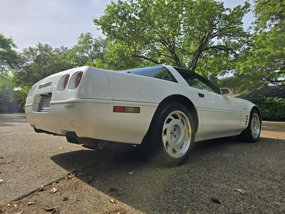 1992 Chevrolet Corvette C4 ZR1 - Image 22 of 31