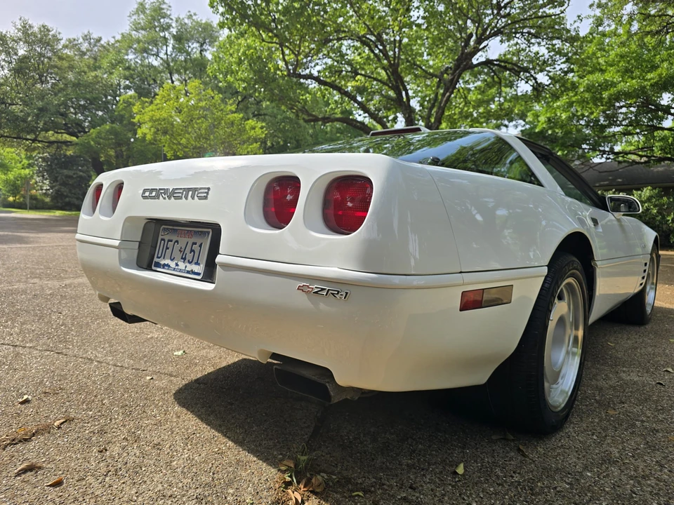 1992 Chevrolet Corvette C4 ZR1 - Image 24 of 31
