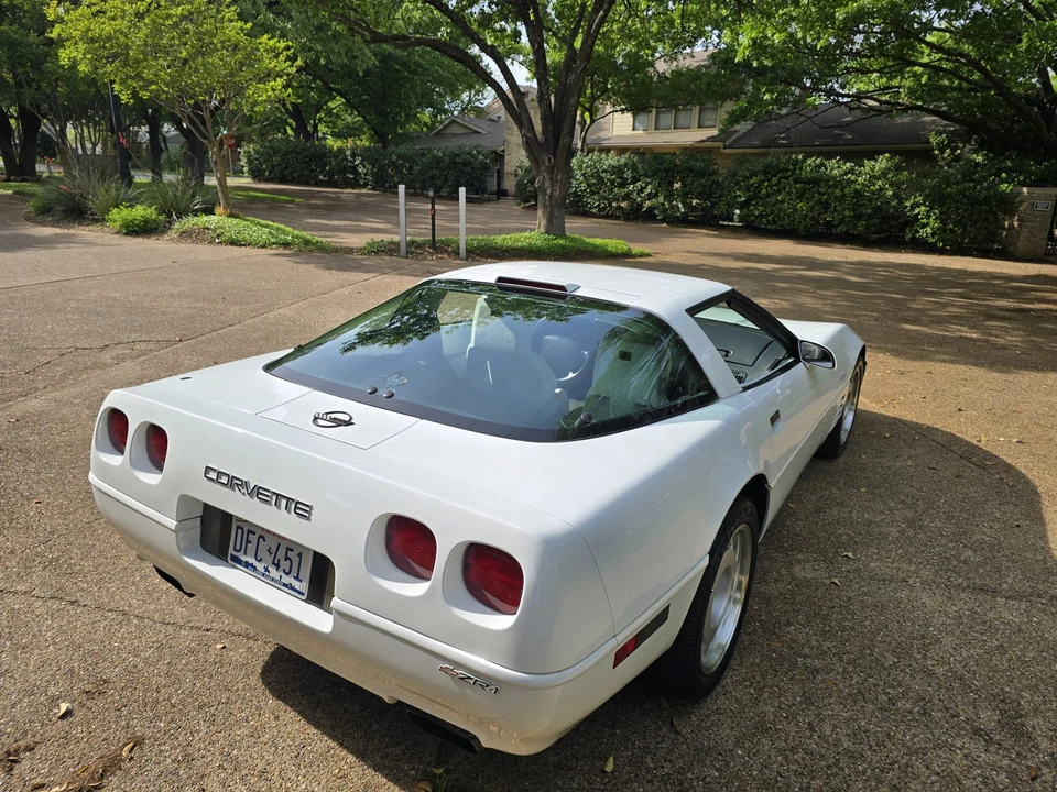 1992 Chevrolet Corvette C4 ZR1 - Image 27 of 31