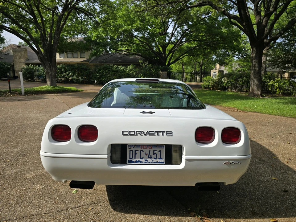 1992 Chevrolet Corvette C4 ZR1 - Image 28 of 31