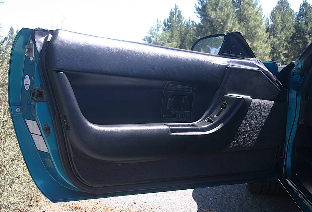 1992 Chevrolet Corvette C4 - Image 12 of 23